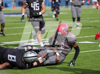 Thumbnail 1 in Guyer vs. Cedar Hill (UIL 6A Division 2 Semifinal) photogallery.