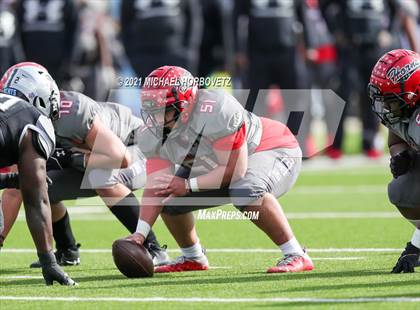 Thumbnail 2 in Guyer vs. Cedar Hill (UIL 6A Division 2 Semifinal) photogallery.
