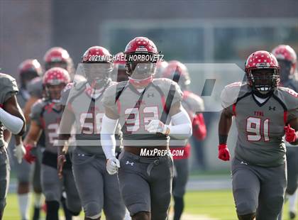 Thumbnail 2 in Guyer vs. Cedar Hill (UIL 6A Division 2 Semifinal) photogallery.
