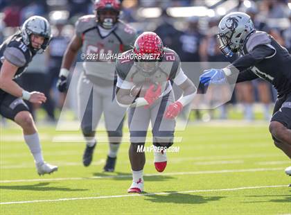 Thumbnail 1 in Guyer vs. Cedar Hill (UIL 6A Division 2 Semifinal) photogallery.