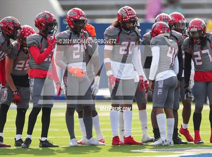 Thumbnail 3 in Guyer vs. Cedar Hill (UIL 6A Division 2 Semifinal) photogallery.