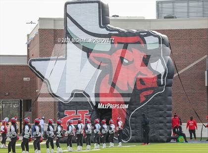 Thumbnail 2 in Guyer vs. Cedar Hill (UIL 6A Division 2 Semifinal) photogallery.
