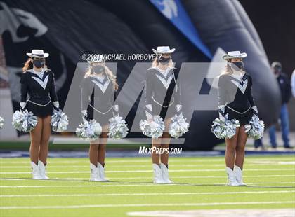 Thumbnail 1 in Guyer vs. Cedar Hill (UIL 6A Division 2 Semifinal) photogallery.