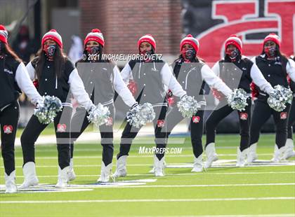 Thumbnail 2 in Guyer vs. Cedar Hill (UIL 6A Division 2 Semifinal) photogallery.