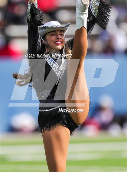 Thumbnail 1 in Guyer vs. Cedar Hill (UIL 6A Division 2 Semifinal) photogallery.