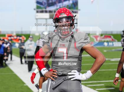 Thumbnail 3 in Guyer vs. Cedar Hill (UIL 6A Division 2 Semifinal) photogallery.