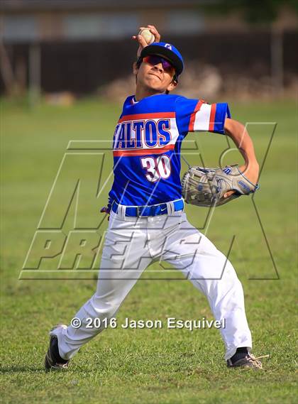 Thumbnail 1 in Los Altos vs. Northview photogallery.
