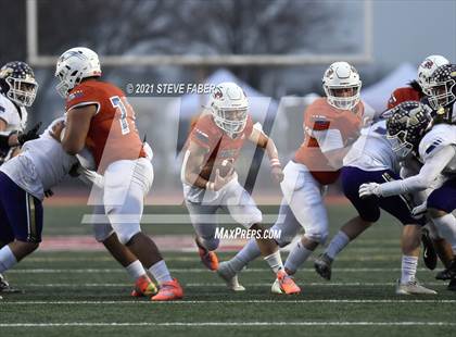 Thumbnail 1 in Graham-Kapowsin vs. Lake Stevens (WIAA 4A Final)  photogallery.