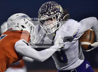 Thumbnail 2 in Graham-Kapowsin vs. Lake Stevens (WIAA 4A Final)  photogallery.