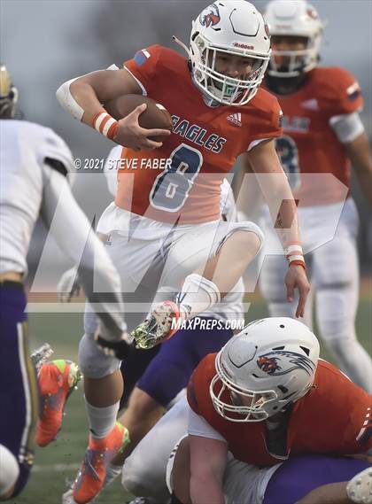 Thumbnail 2 in Graham-Kapowsin vs. Lake Stevens (WIAA 4A Final)  photogallery.