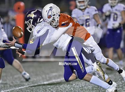 Thumbnail 3 in Graham-Kapowsin vs. Lake Stevens (WIAA 4A Final)  photogallery.