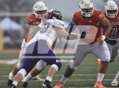 Thumbnail 2 in Graham-Kapowsin vs. Lake Stevens (WIAA 4A Final)  photogallery.