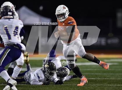 Thumbnail 3 in Graham-Kapowsin vs. Lake Stevens (WIAA 4A Final)  photogallery.