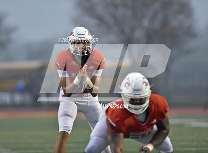 Thumbnail 3 in Graham-Kapowsin vs. Lake Stevens (WIAA 4A Final)  photogallery.