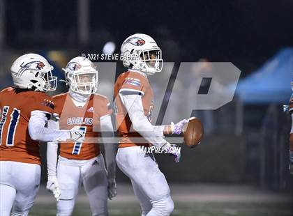 Thumbnail 2 in Graham-Kapowsin vs. Lake Stevens (WIAA 4A Final)  photogallery.
