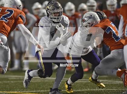 Thumbnail 2 in Graham-Kapowsin vs. Lake Stevens (WIAA 4A Final)  photogallery.