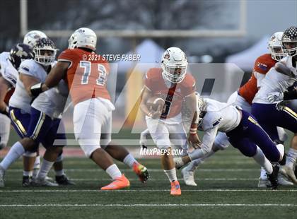 Thumbnail 2 in Graham-Kapowsin vs. Lake Stevens (WIAA 4A Final)  photogallery.