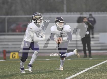 Thumbnail 2 in Graham-Kapowsin vs. Lake Stevens (WIAA 4A Final)  photogallery.