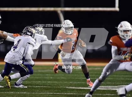 Thumbnail 3 in Graham-Kapowsin vs. Lake Stevens (WIAA 4A Final)  photogallery.