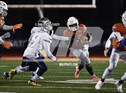 Thumbnail 2 in Graham-Kapowsin vs. Lake Stevens (WIAA 4A Final)  photogallery.