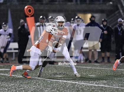 Thumbnail 2 in Graham-Kapowsin vs. Lake Stevens (WIAA 4A Final)  photogallery.
