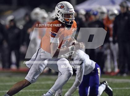 Thumbnail 3 in Graham-Kapowsin vs. Lake Stevens (WIAA 4A Final)  photogallery.