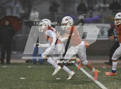 Thumbnail 1 in Graham-Kapowsin vs. Lake Stevens (WIAA 4A Final)  photogallery.