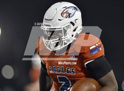 Thumbnail 3 in Graham-Kapowsin vs. Lake Stevens (WIAA 4A Final)  photogallery.