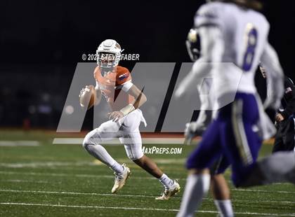 Thumbnail 2 in Graham-Kapowsin vs. Lake Stevens (WIAA 4A Final)  photogallery.