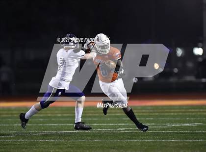 Thumbnail 2 in Graham-Kapowsin vs. Lake Stevens (WIAA 4A Final)  photogallery.