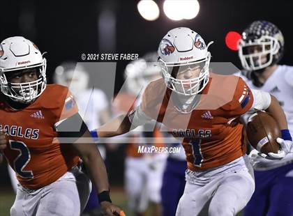 Thumbnail 3 in Graham-Kapowsin vs. Lake Stevens (WIAA 4A Final)  photogallery.