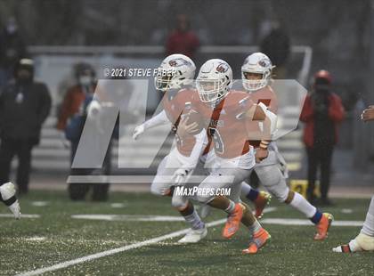 Thumbnail 3 in Graham-Kapowsin vs. Lake Stevens (WIAA 4A Final)  photogallery.