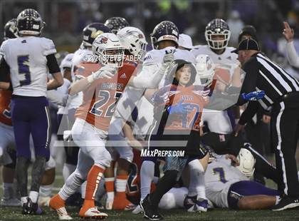 Thumbnail 1 in Graham-Kapowsin vs. Lake Stevens (WIAA 4A Final)  photogallery.