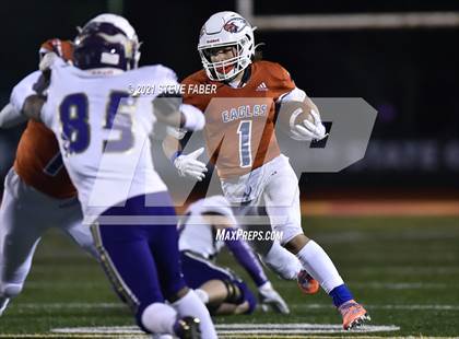 Thumbnail 2 in Graham-Kapowsin vs. Lake Stevens (WIAA 4A Final)  photogallery.