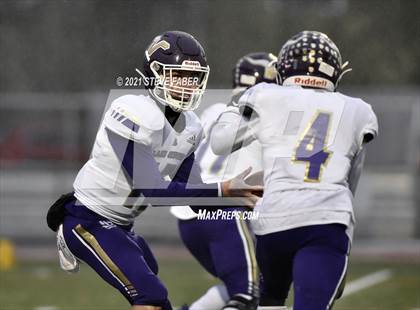 Thumbnail 1 in Graham-Kapowsin vs. Lake Stevens (WIAA 4A Final)  photogallery.
