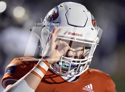 Thumbnail 3 in Graham-Kapowsin vs. Lake Stevens (WIAA 4A Final)  photogallery.