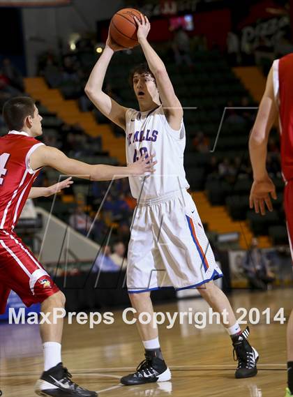 Thumbnail 3 in New York Mills vs. Moriah (NYSPHSAA Class D Semifinal) photogallery.