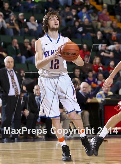 Thumbnail 3 in New York Mills vs. Moriah (NYSPHSAA Class D Semifinal) photogallery.