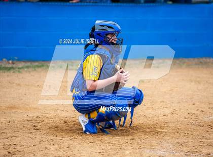 Thumbnail 3 in West Orange Stark vs Evadale @ Evadale Tournament  photogallery.
