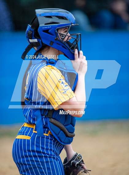 Thumbnail 2 in West Orange Stark vs Evadale @ Evadale Tournament  photogallery.