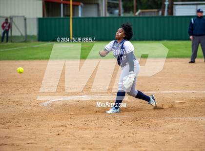 Thumbnail 3 in West Orange Stark vs Evadale @ Evadale Tournament  photogallery.