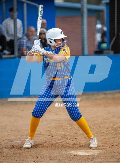 Thumbnail 2 in West Orange Stark vs Evadale @ Evadale Tournament  photogallery.
