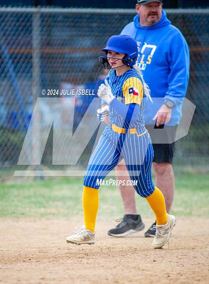 Thumbnail 2 in West Orange Stark vs Evadale @ Evadale Tournament  photogallery.