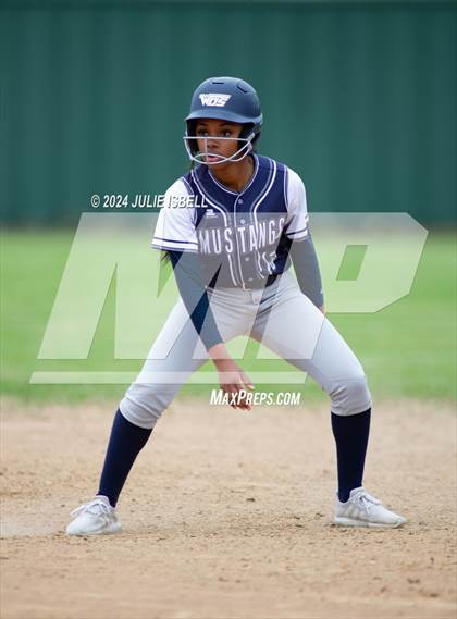 Thumbnail 1 in West Orange Stark vs Evadale @ Evadale Tournament  photogallery.