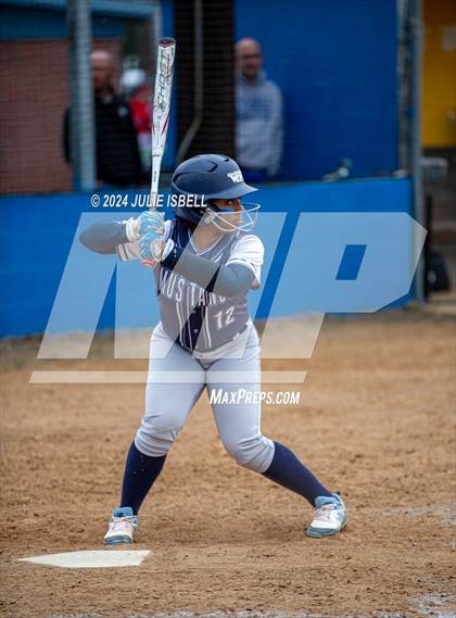 Thumbnail 2 in West Orange Stark vs Evadale @ Evadale Tournament  photogallery.