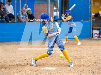 Thumbnail 2 in West Orange Stark vs Evadale @ Evadale Tournament  photogallery.