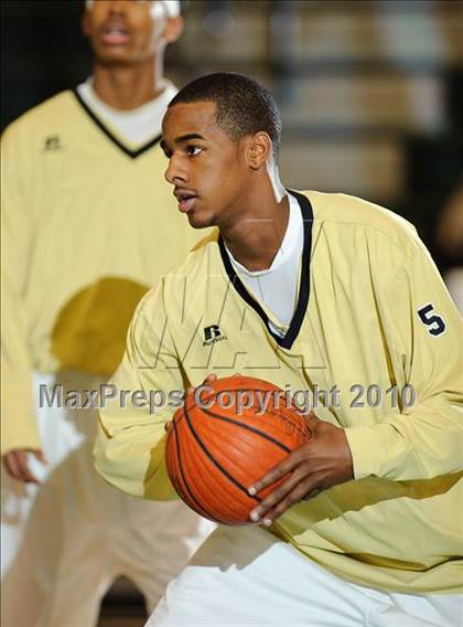 Thumbnail 2 in Fayette County vs Starr's Mill (GA Region 5AAAA Playoffs) photogallery.