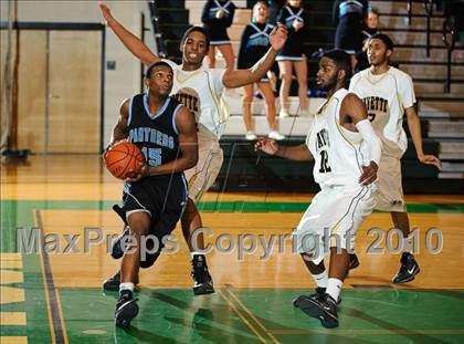 Thumbnail 3 in Fayette County vs Starr's Mill (GA Region 5AAAA Playoffs) photogallery.