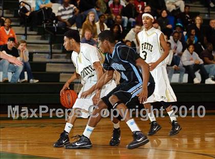 Thumbnail 3 in Fayette County vs Starr's Mill (GA Region 5AAAA Playoffs) photogallery.