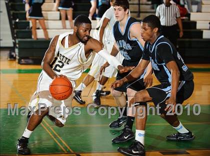 Thumbnail 2 in Fayette County vs Starr's Mill (GA Region 5AAAA Playoffs) photogallery.